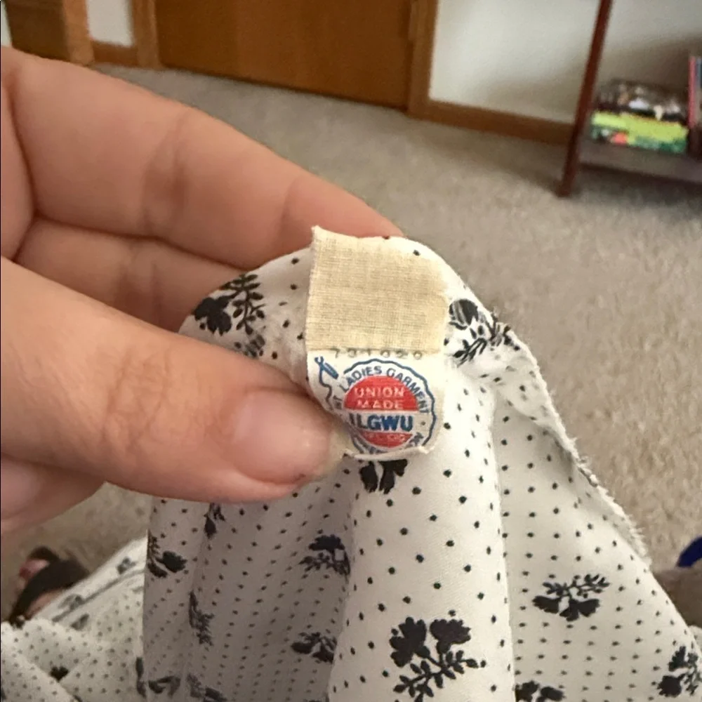 VINTAGE RRRRUSS lightweight romantic goth floral cottagecore neck bow blouse L - Picture 2 of 5